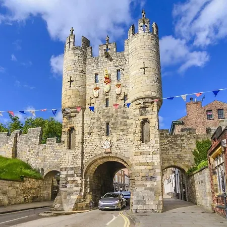 Holiday home Cosy & Victorian House - Pass The Keys York