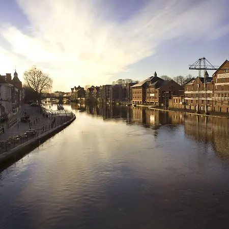 Holiday home Cosy & Victorian House - Pass The Keys York