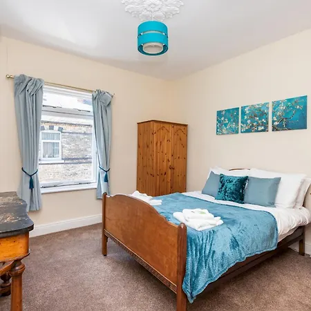Lockwood St Cosy Victorian House In With Parking Pass The Keys *