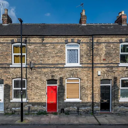 Lockwood St Cosy Victorian House In With Parking Pass The Keys York