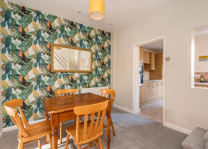 Lockwood St Cosy Victorian House In With Parking Pass The Keys York
