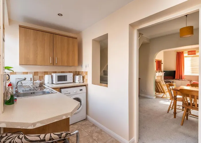 Lockwood St Cosy Victorian House In With Parking Pass The Keys York