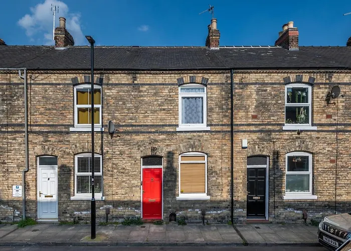 Lockwood St Cosy Victorian House In With Parking Pass The Keys Holiday home