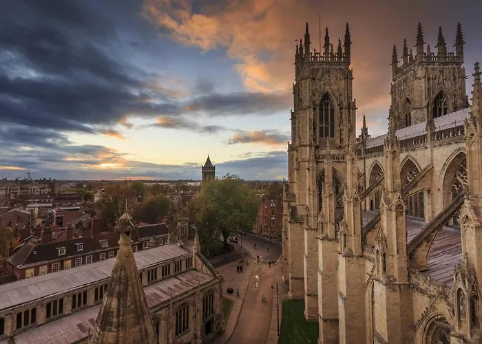 Lockwood St Cosy Victorian House In With Parking Pass The Keys York