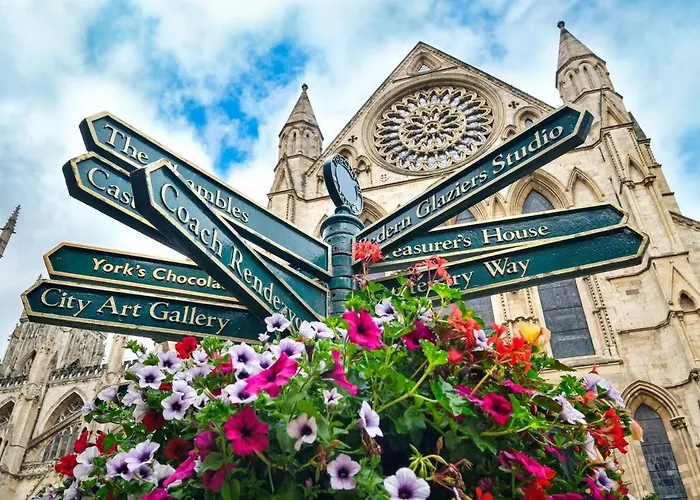 Holiday home Lockwood St Cosy Victorian House In With Parking Pass The Keys