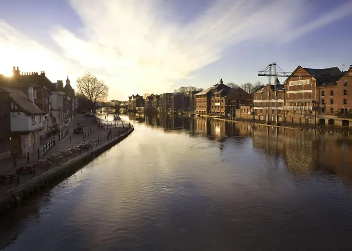 Holiday home Lockwood St Cosy Victorian House In With Parking Pass The Keys York