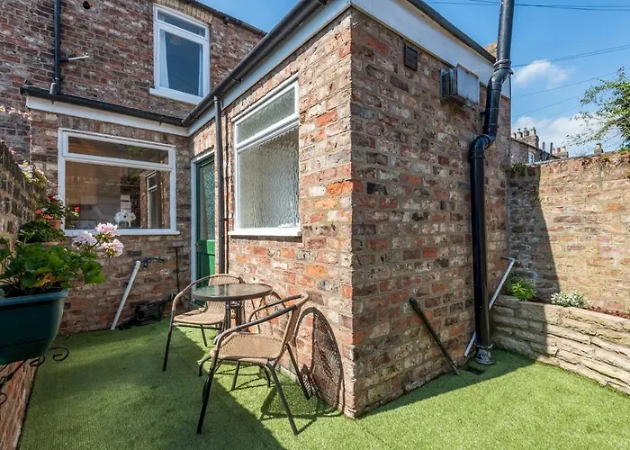 Lockwood St Cosy Victorian House In With Parking Pass The Keys * York