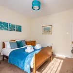 Lockwood St Cosy Victorian House In With Parking Pass The Keys Vakantiehuis