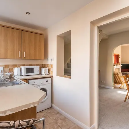 Lockwood St Cosy Victorian House In With Parking Pass The Keys ヨーク